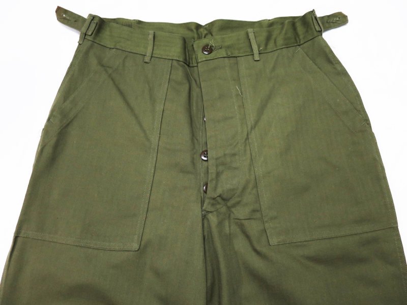 US 퍼티그, 베이커 팬츠